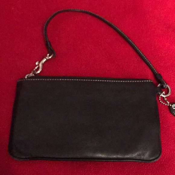 Coach black leather wristlet - Picture 2 of 3